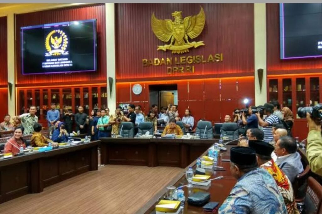 Semua Fraksi DPR Sepakat Revisi UU Pilkada, Kecuali PDIP