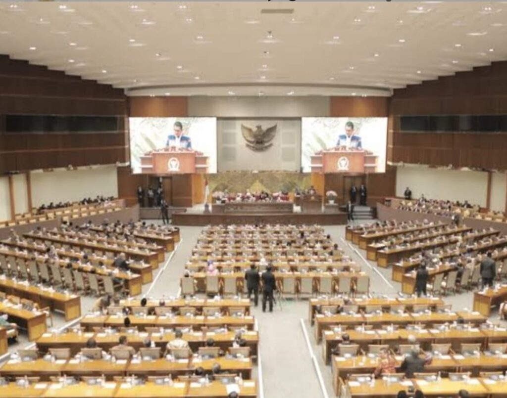 Rapat Paripurna Pengesahan RUU Pilkada Di Tunda !!