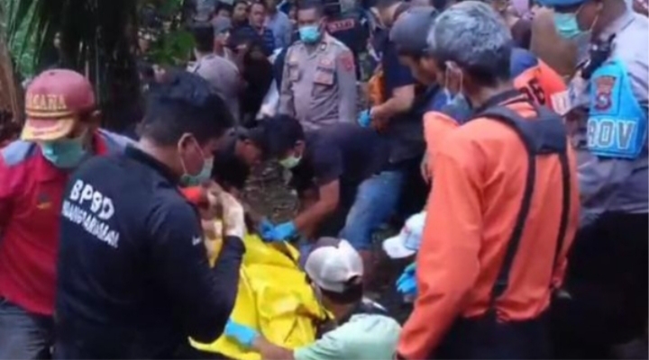 Polisi Temukan Tas Tersangka Pembunuhan Gadis Penjual Gorengan di Sumbar