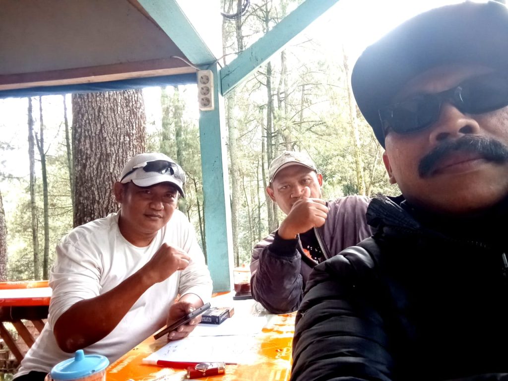 KANG DONI DAN KANG WANDI JADI PELOPOR PENGELOLAAN SAMPAH DI KECAMATAN PANGALENGAN