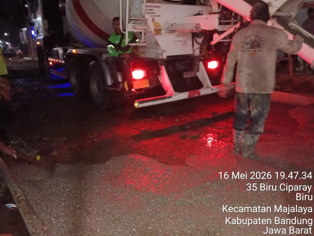 Rehab Jalan Cidawolong Majalaya Dikebut Siang Malam, Warga: Akses Jadi Lancar!