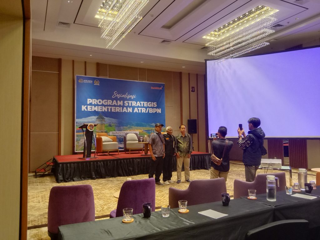 KEMENTERIAN ATR/BPN GELAR SOSIALISASI PROGRAM STRATEGIS DI KAB. BANDUNG, WARGA DIAJAK KAWAL PTSL & REFORMA AGRARIA