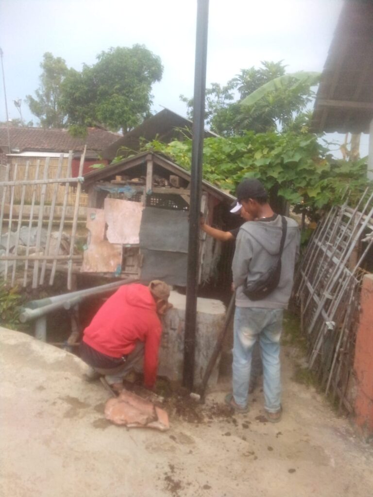 Internet Desa Makin Lancar! Pemasangan Tiang WiFi di Desa Cipeujeuh, Pacet RW 04, 07, 09 Berjalan Lancar dan Kondusif