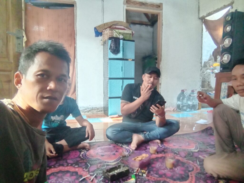Solidaritas Tinggi! Rekan Ormas dan Media Jenguk Kang Uden Pimred Garda News Indonesia yang Sedang Pemulihan Pasca Kecelakaan